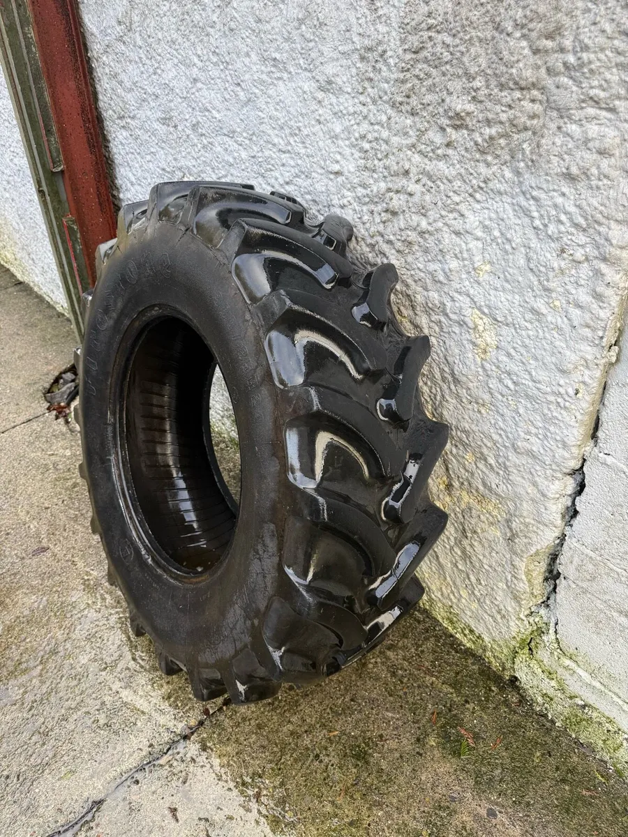 380 85 R24 Tyre - Image 1