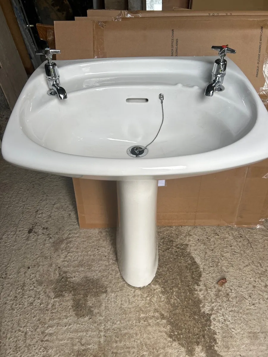 Basin, pedestal, and taps