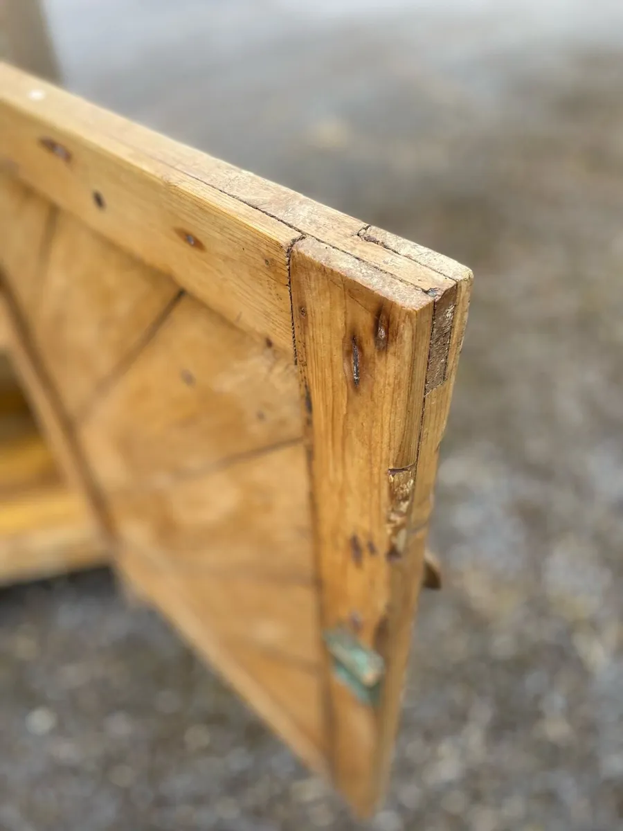 Kitchen dresser large solid pine - Image 4