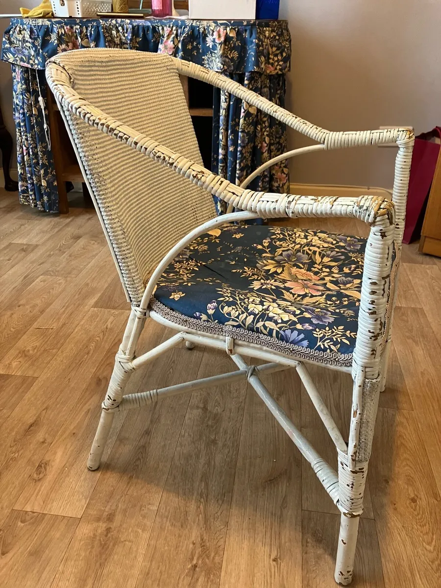Free retro wicker chair - Image 2