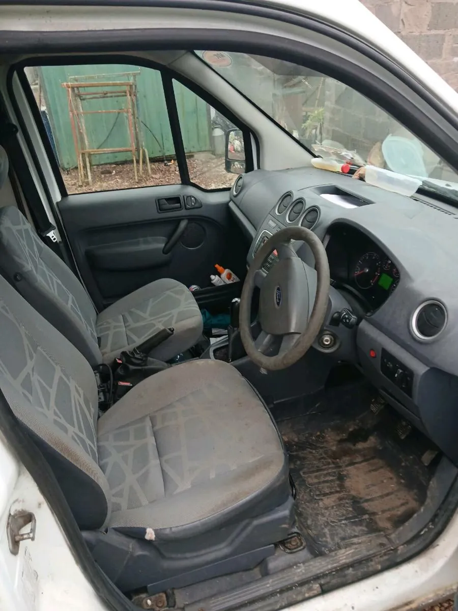 Ford transit connect - Image 4