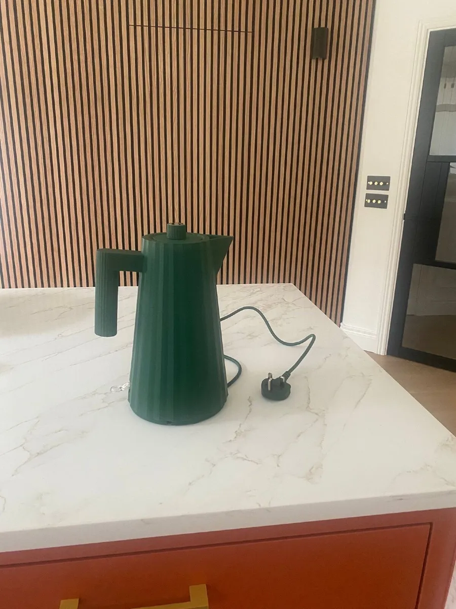 Kettle - Image 1