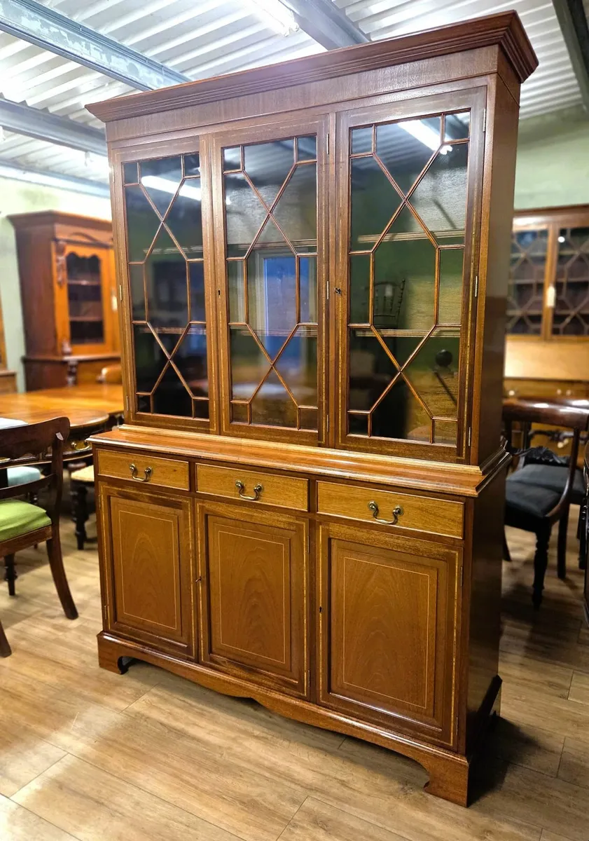 Large 3 door Library Bookcase - Image 3