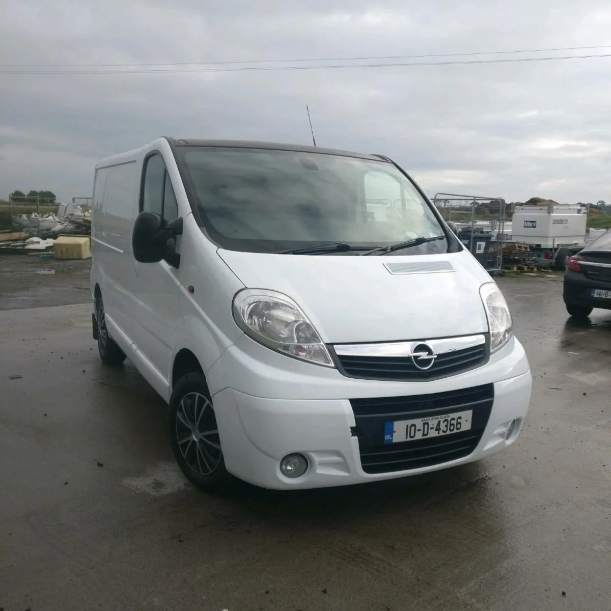 Opel Vivaro - Image 1