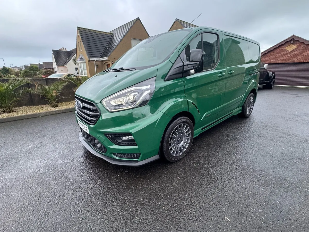 ford msrt transit custom 1 of 2 in this colour - Image 1