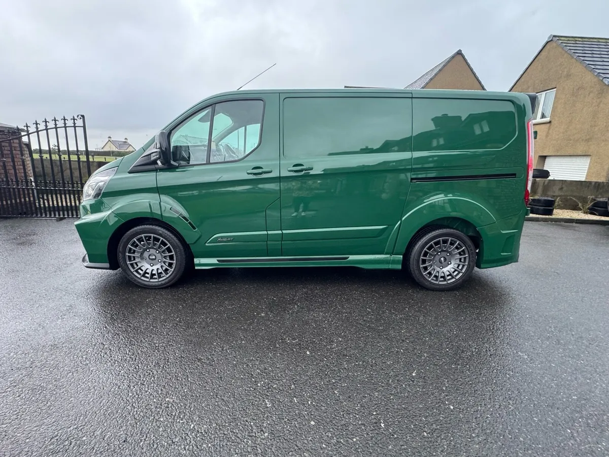 ford msrt transit custom 1 of 2 in this colour - Image 3