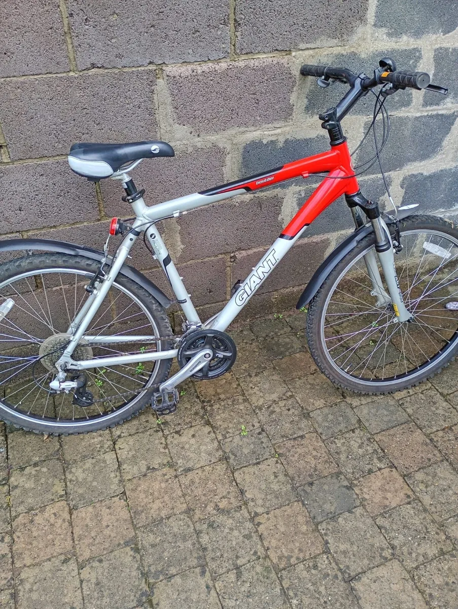 Giant boulder mountain bike - Image 1