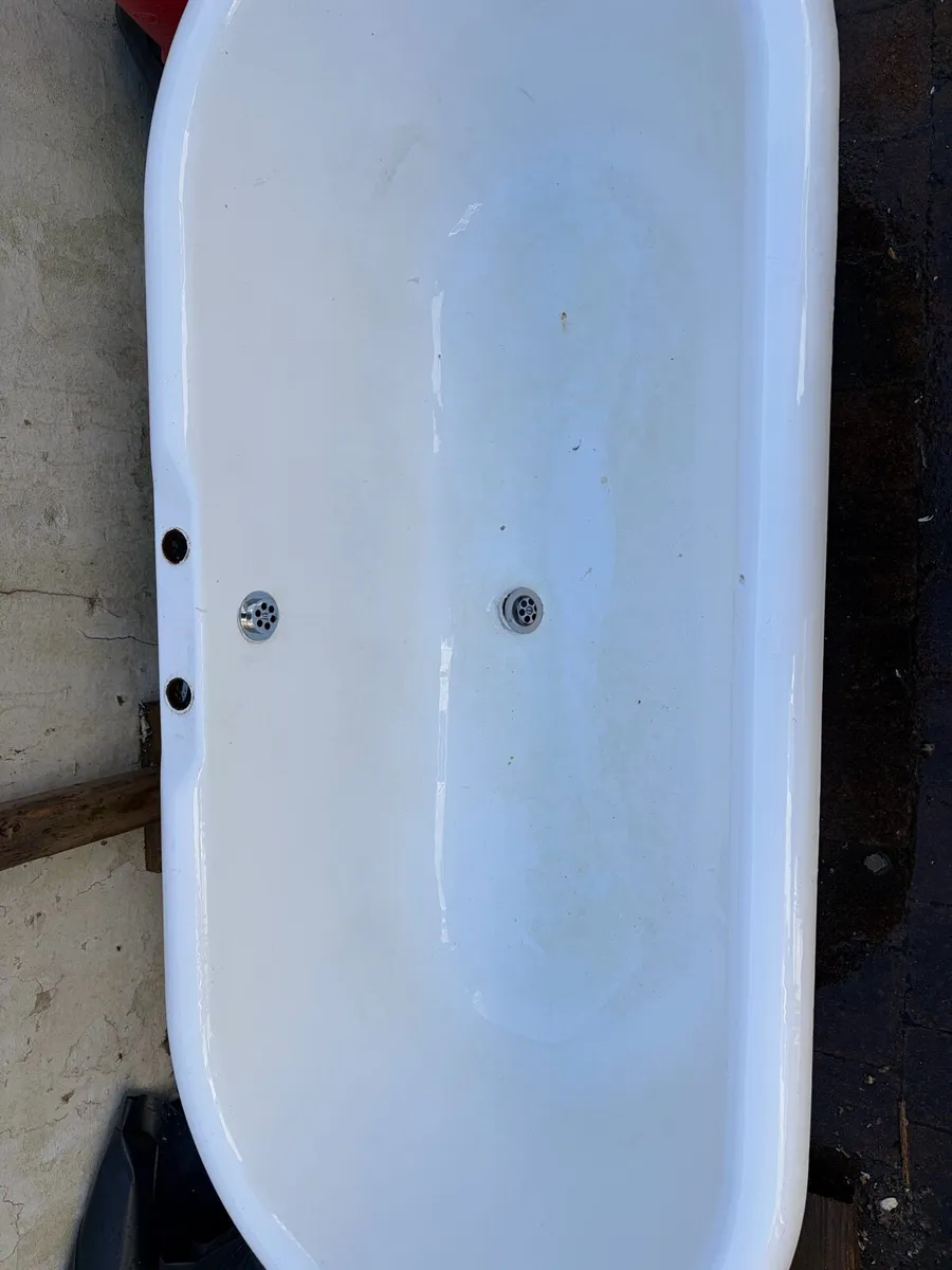Cast Iron Bath - Image 2