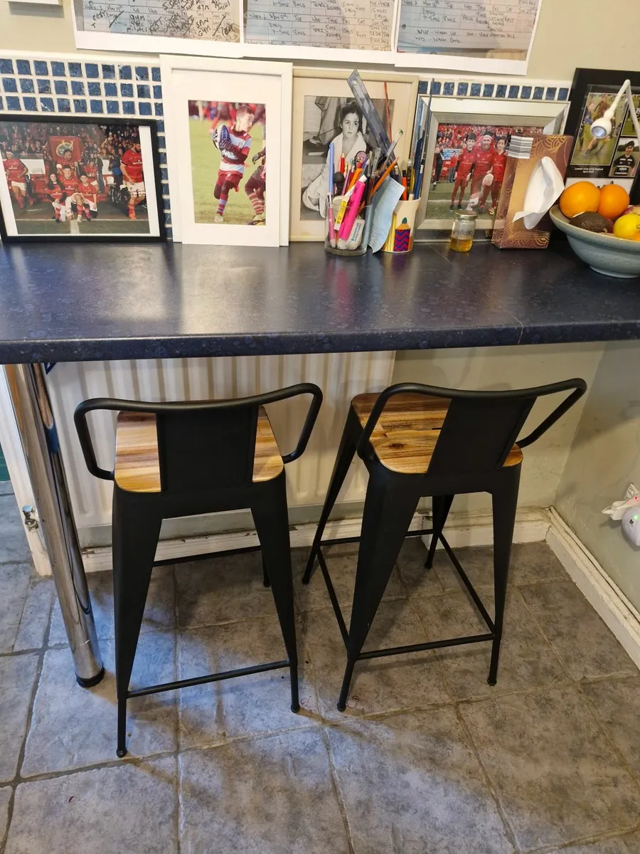 Two kitchen high stools / bar stools - Image 4