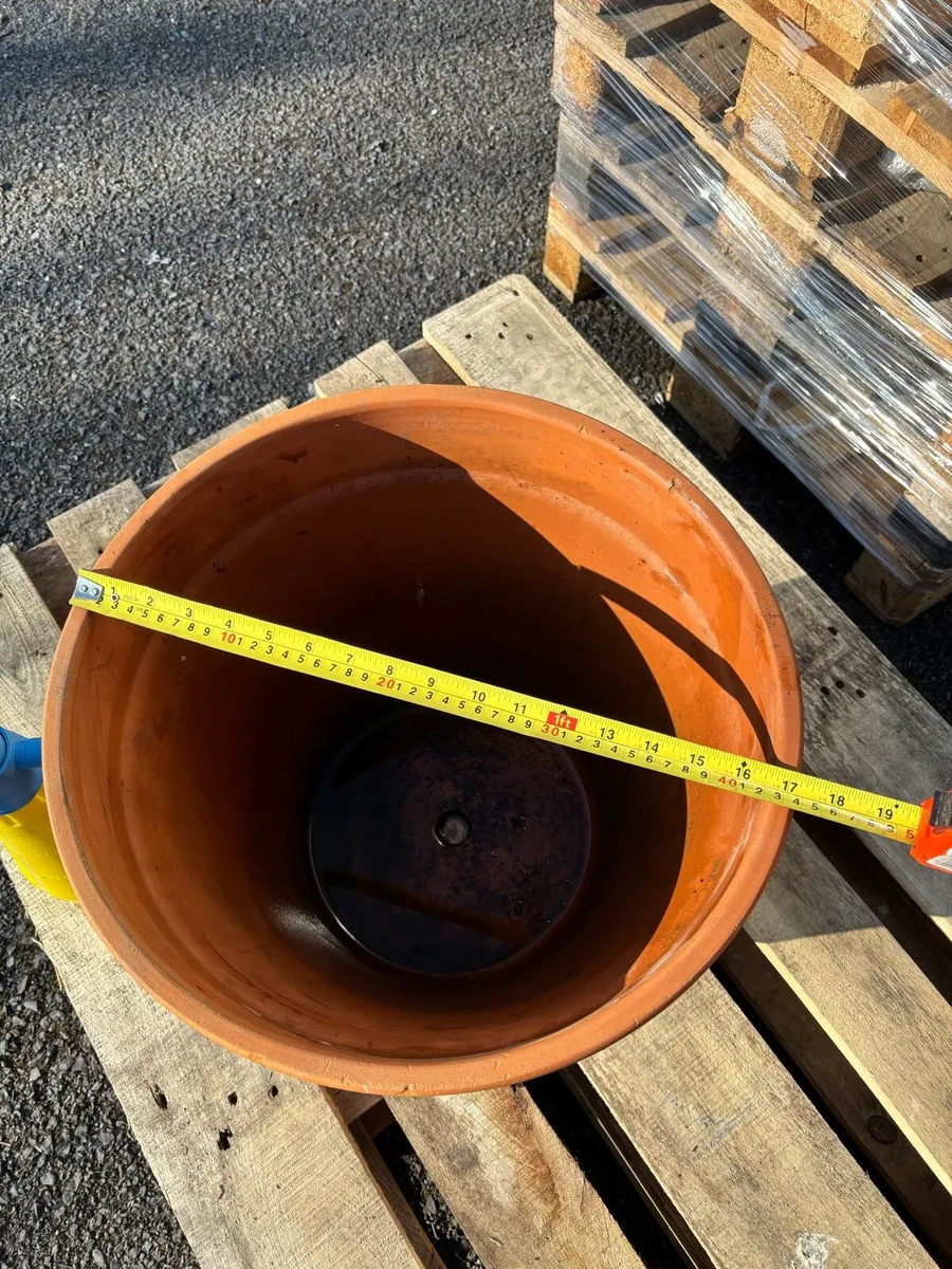 Terracotta planter huge - Image 2