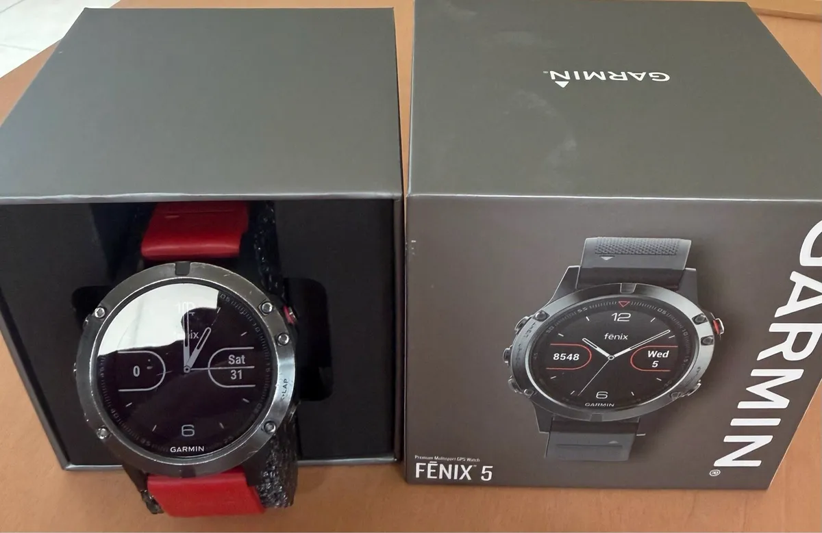 Garmin Fenix 5 - Image 1