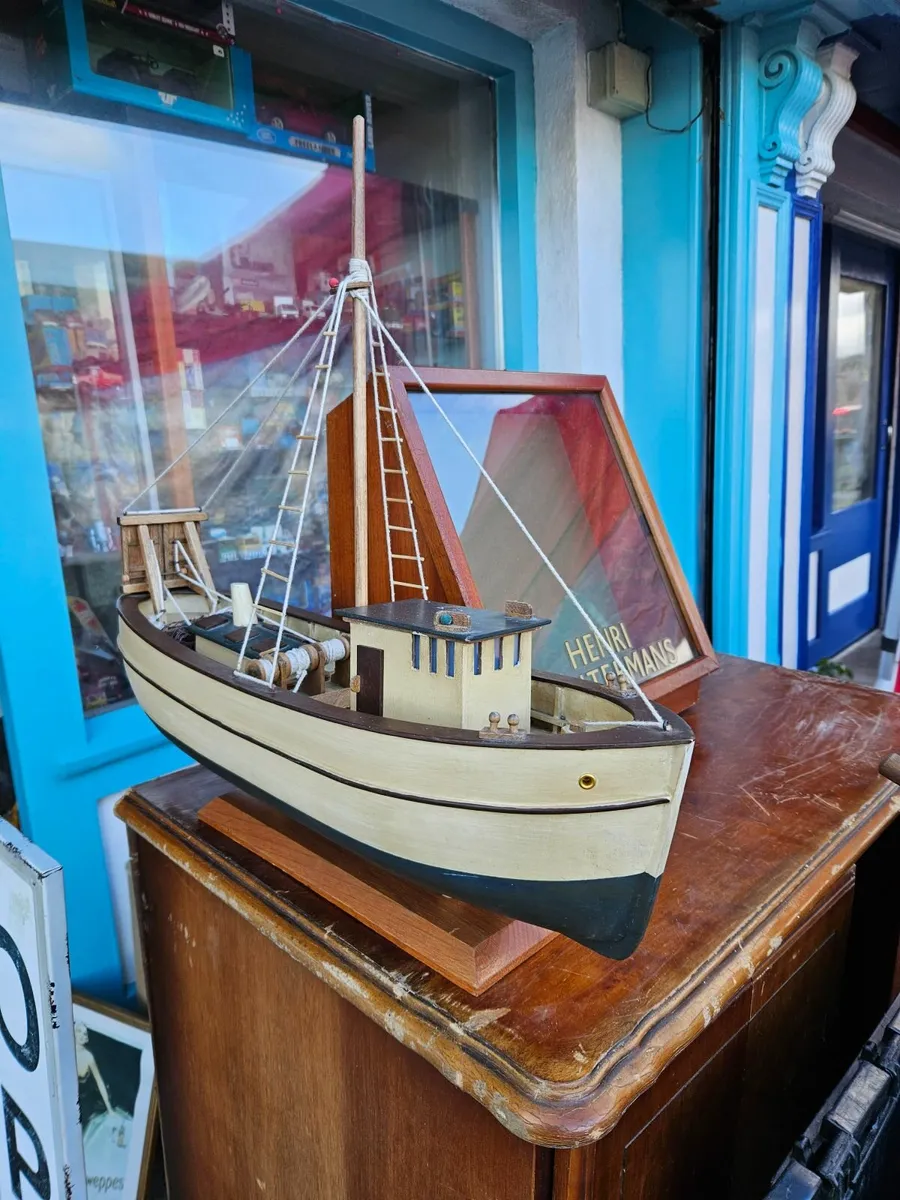 Model Boat Trawler - Image 1