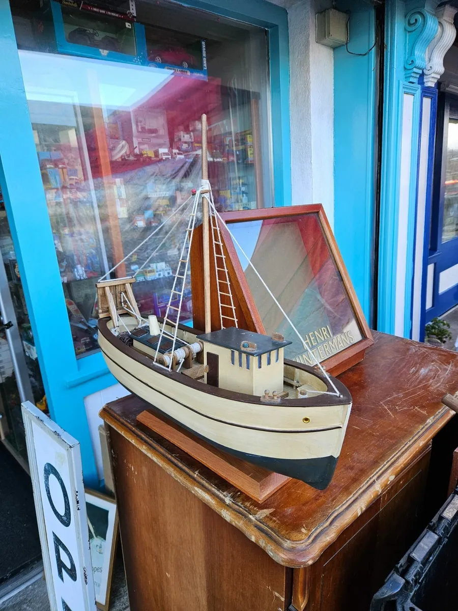 Model Boat Trawler - Image 4
