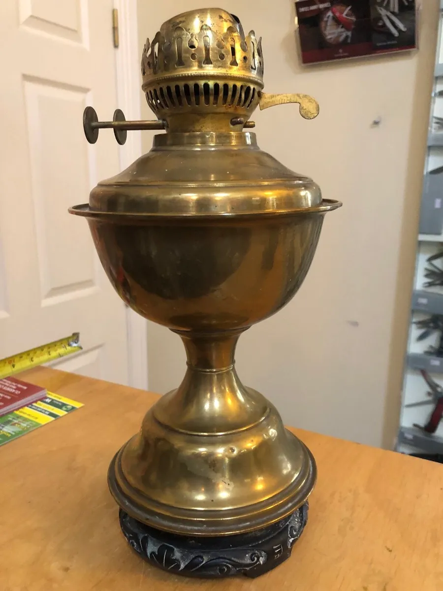 1800’s Vintage Oil Brass Lamp - Image 1