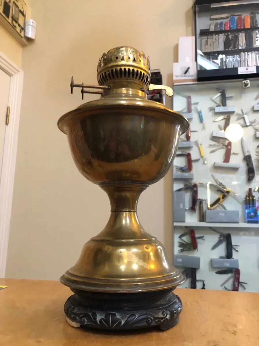 1800’s Vintage Oil Brass Lamp - Image 2