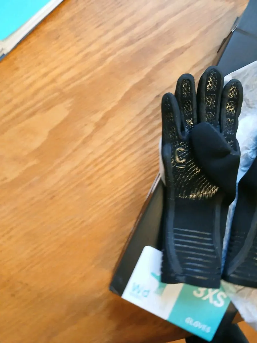 New pair Wetsuit Gloves size XXXS - Image 2
