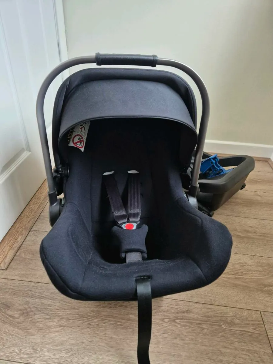 Nuna Pipa Baby Car Seat - Image 2