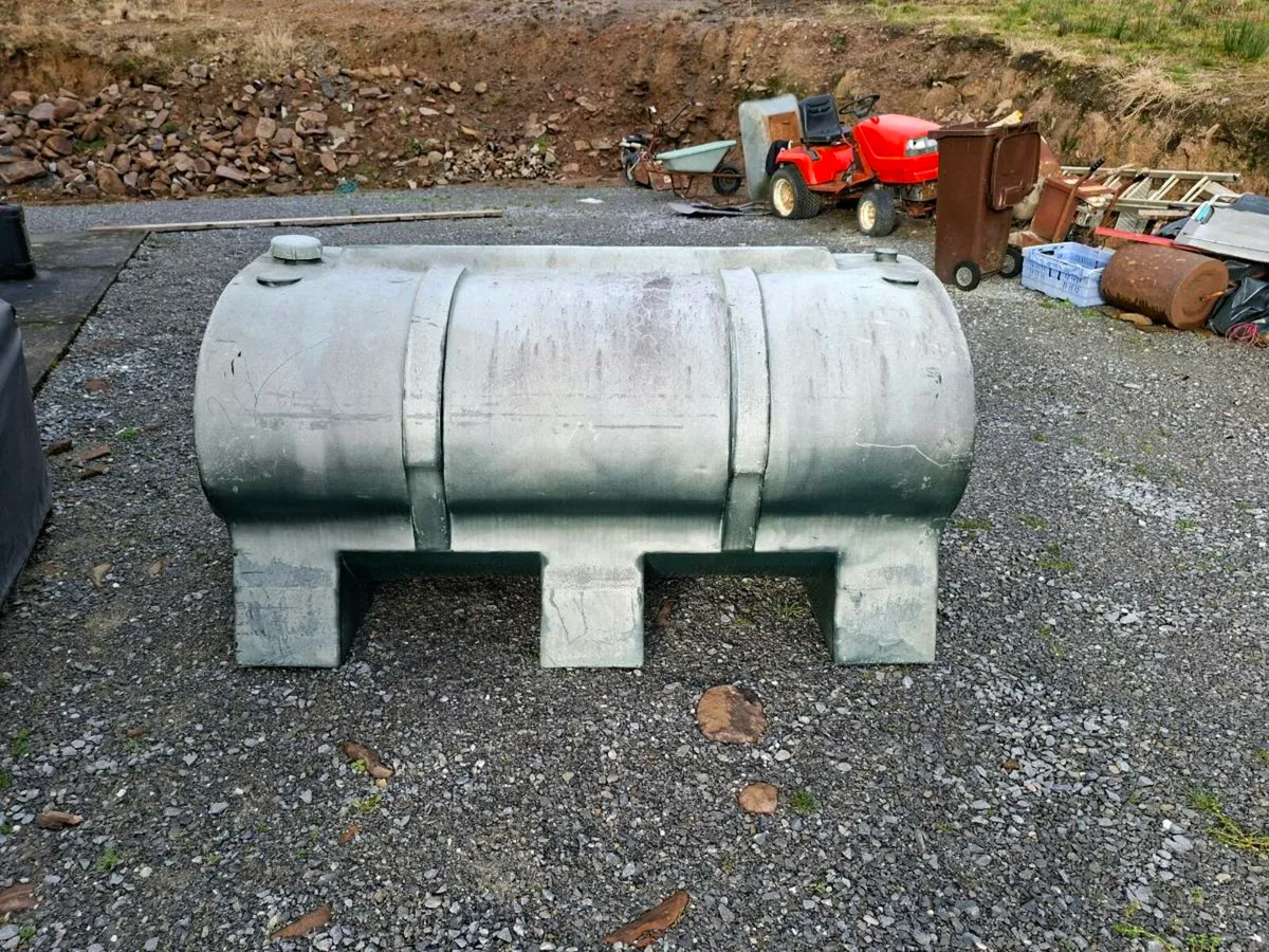 Oil tank - Image 2