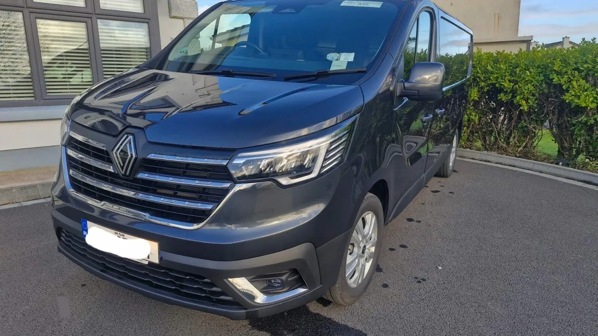 Renault Traffic - Image 2