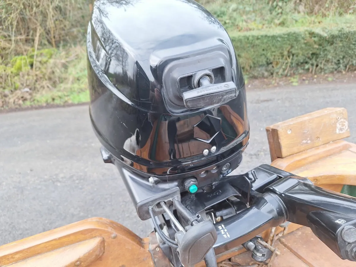 Suzuki 20hp electric start short shaft engine. - Image 1