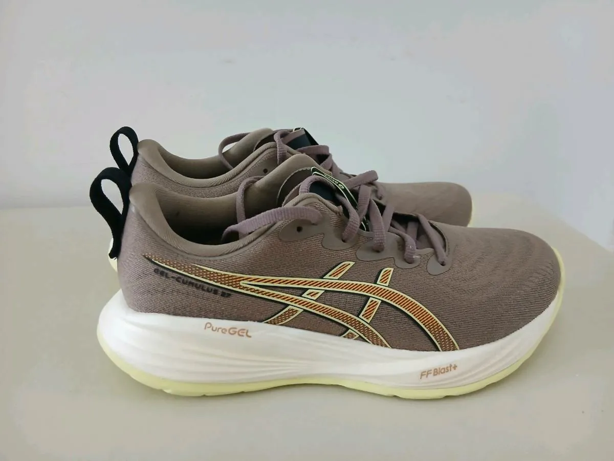 Brand new asics gel cumulus 27 men 41.5 - Image 4