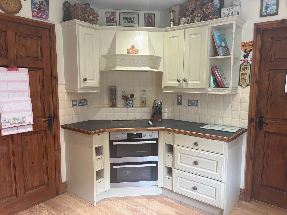 Solid Pine Fitted Kitchen - Image 4