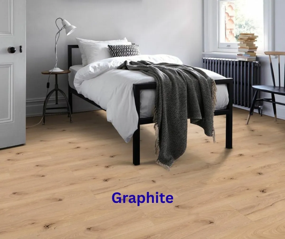 Laminate Flooring 8mm + 2mm Underlay - Image 4