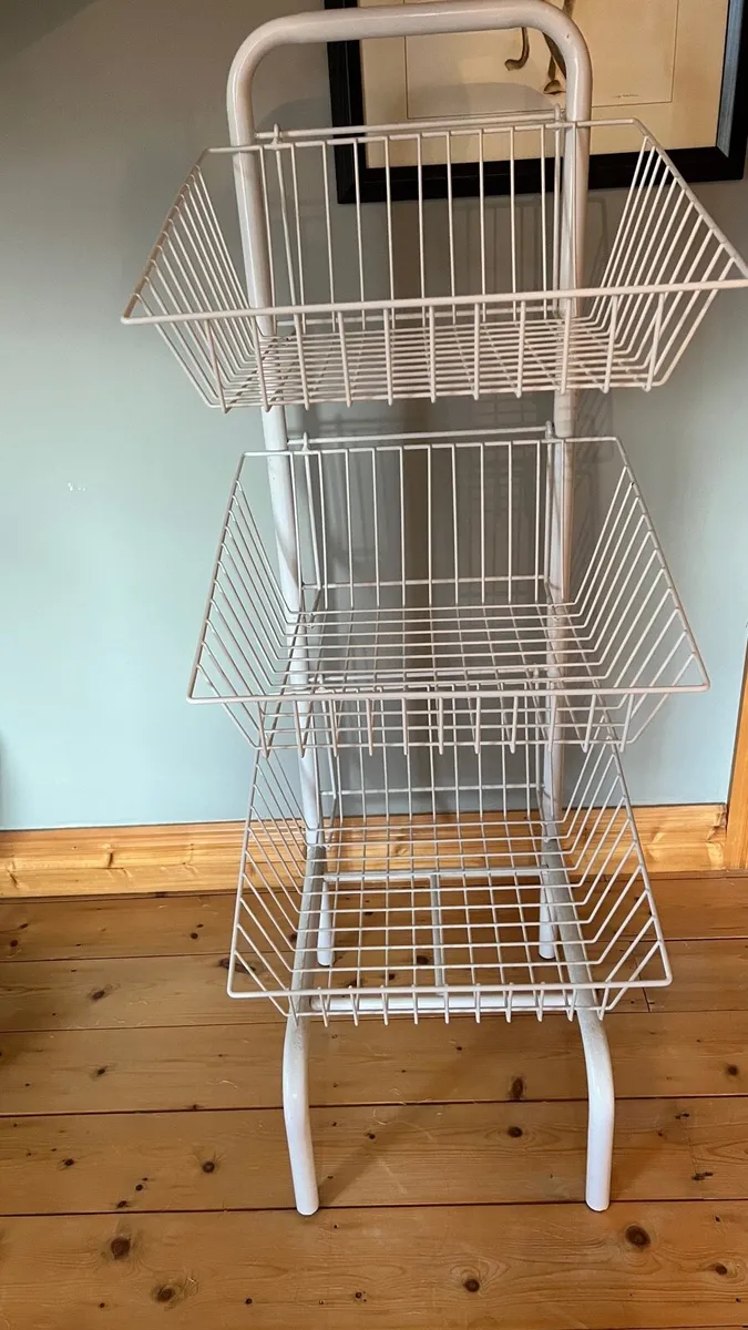 Wire shelves - Image 2