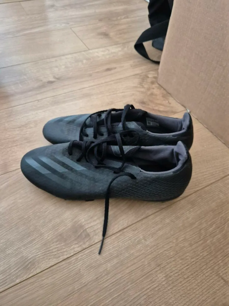 Boots+Helmet - Image 3