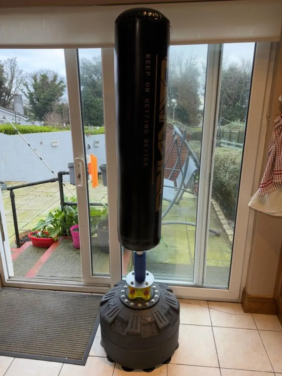 Legato free standing punching bag - Image 2