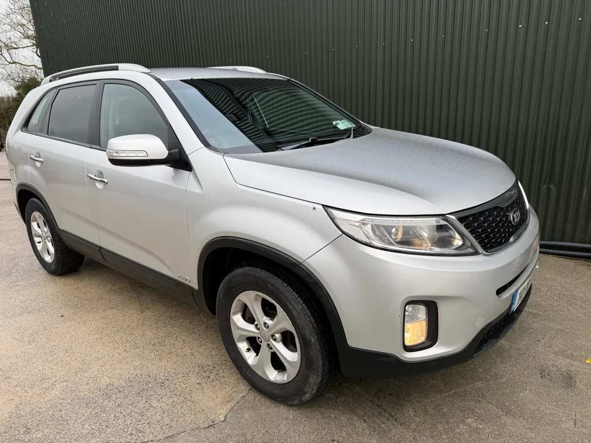 2014 Kia Sorento NO TAX NO DOE - Image 2