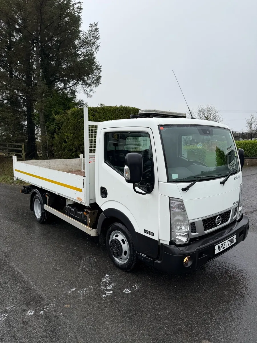 2017 Nissan Cabstar Tipper - Image 4