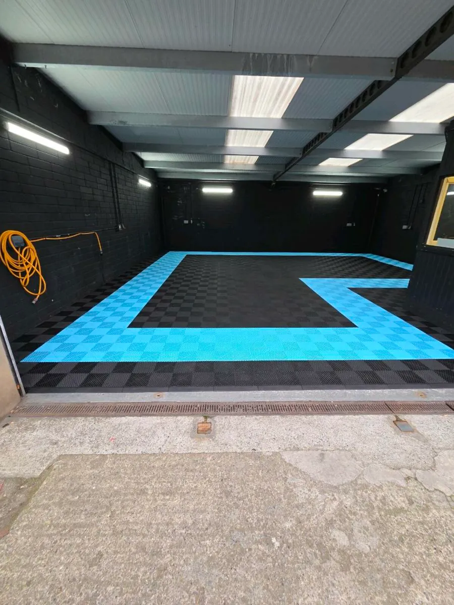Garage Tiles - Image 3