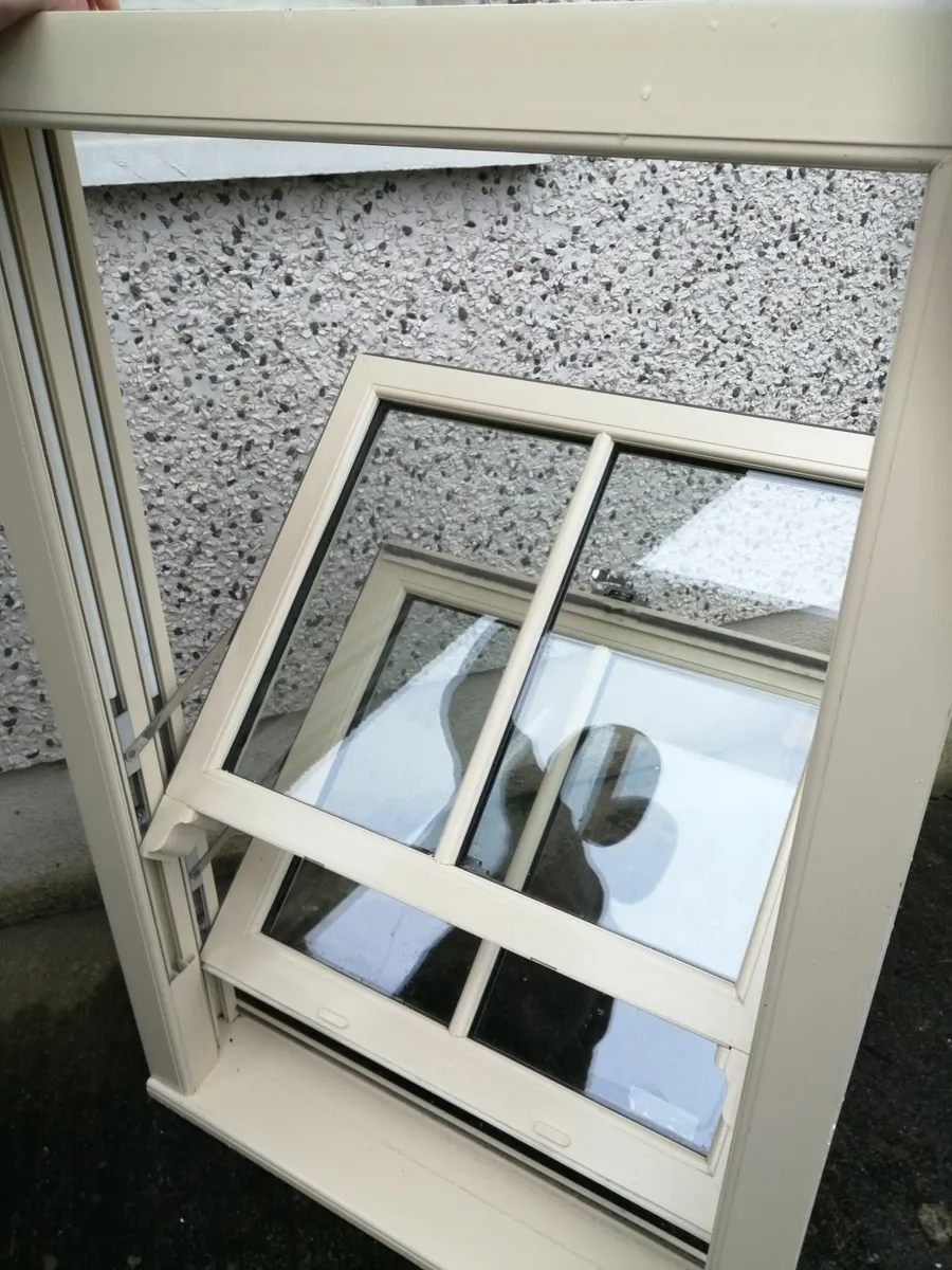 Sash window - Image 2