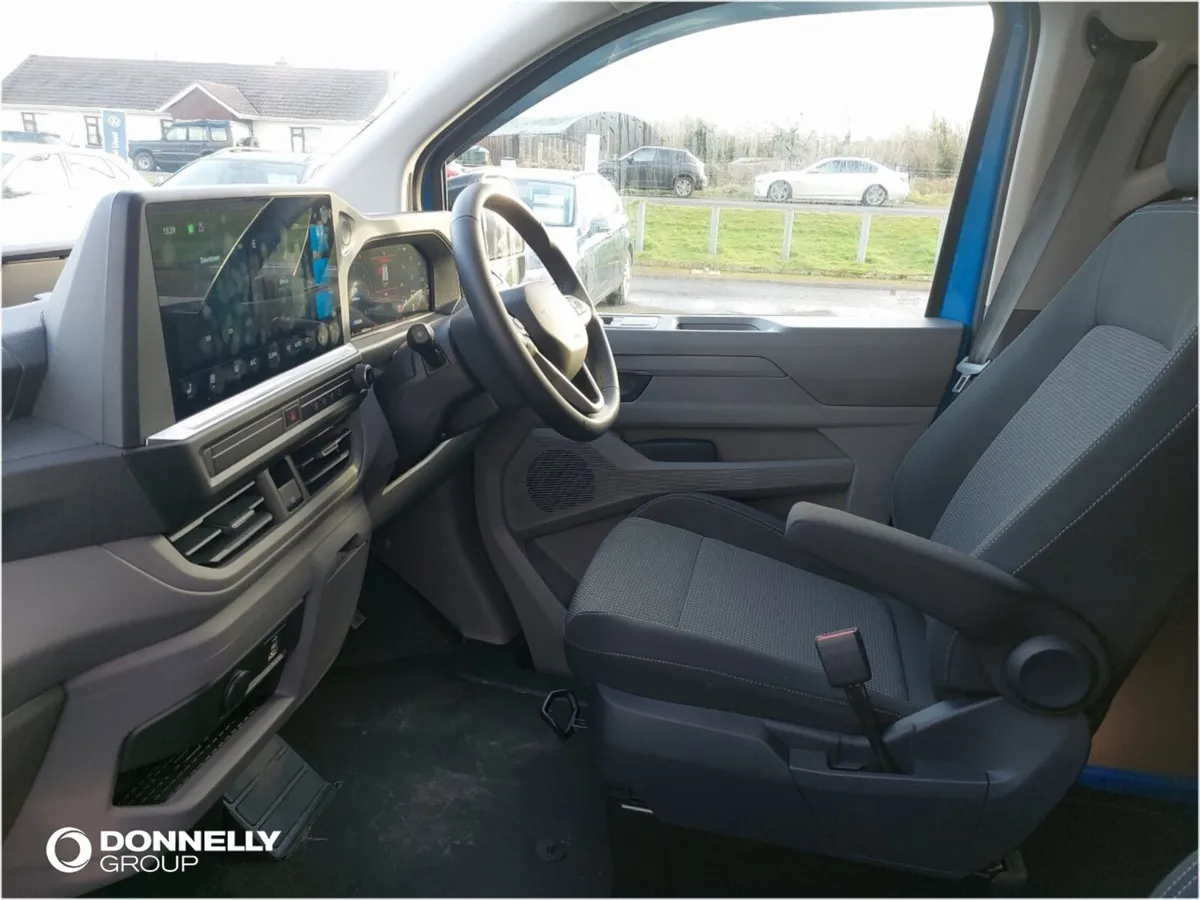 Volkswagen Transporter T32 Swb Diesel Commerce Pro - Image 2