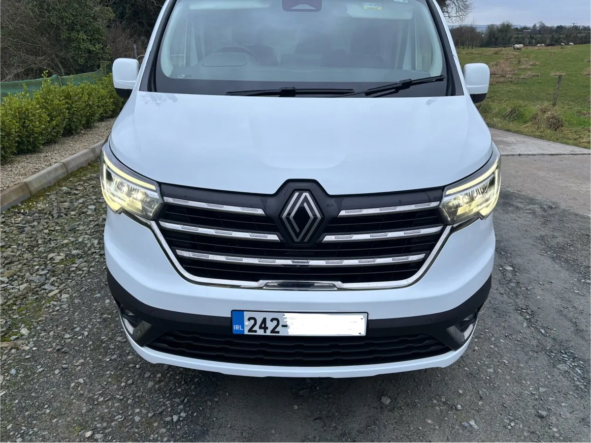 242 Renault Trafic LL30 Extra Model 2024 - Image 2
