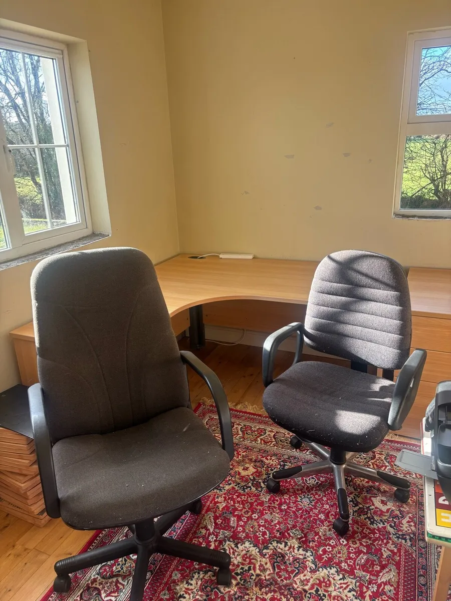 Office Unit w/ 2 sets of matching drawers - Image 3