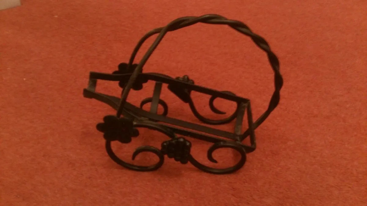 Iron Candle holder / Wine Bottle Holder / T-light - Image 3