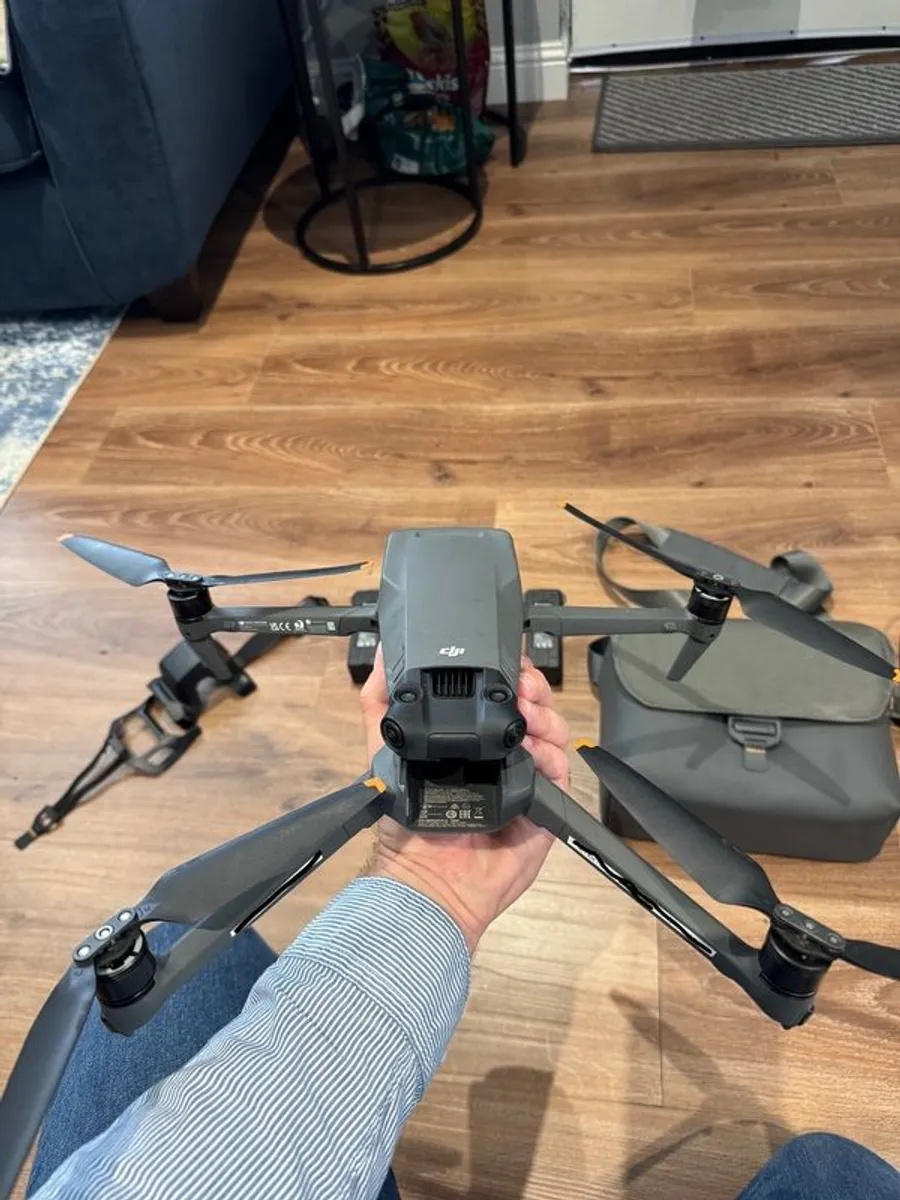 DJI Mavic 3 Pro Cine Premium Combo with RC Pro - Image 3