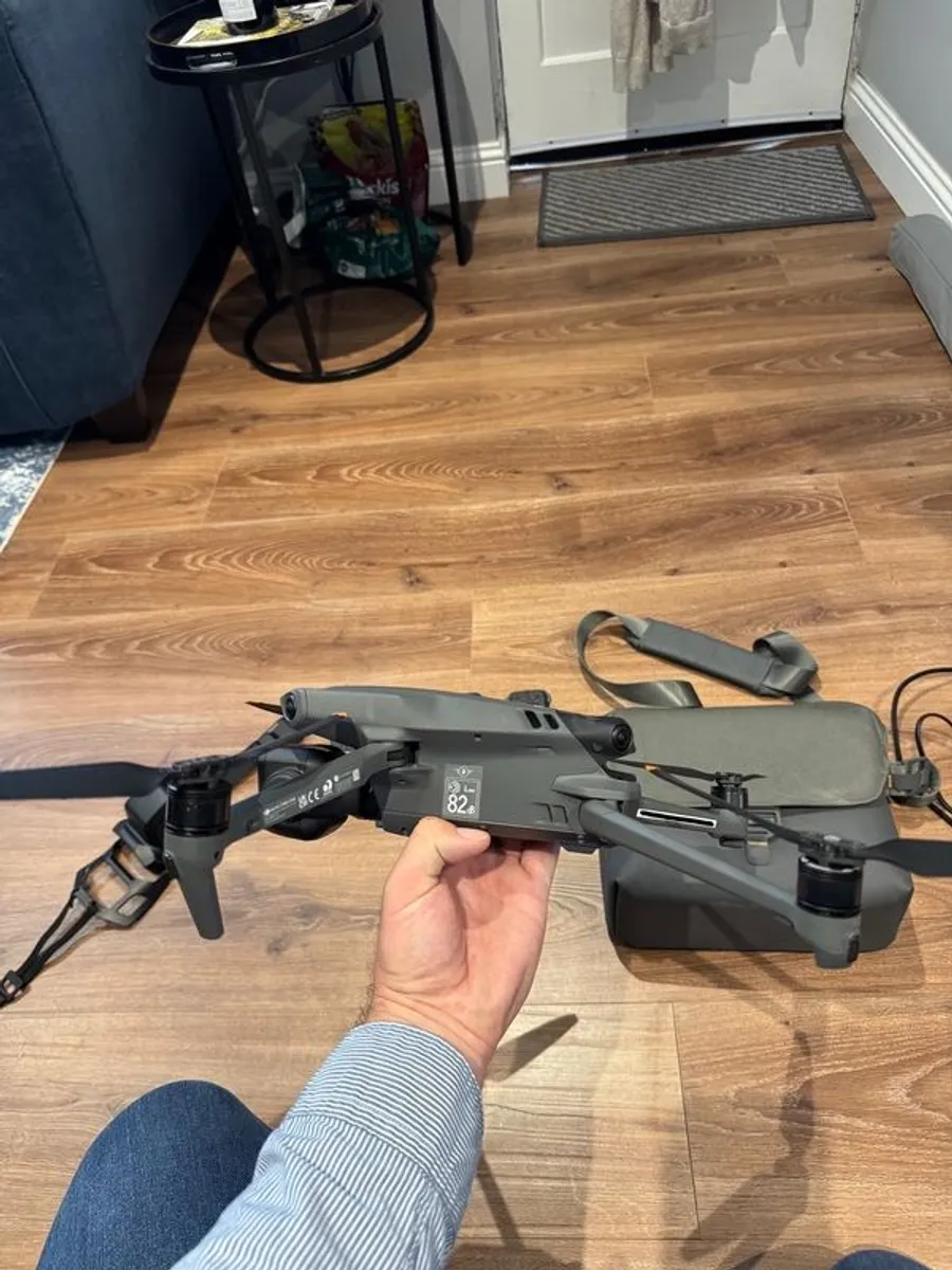 DJI Mavic 3 Pro Cine Premium Combo with RC Pro - Image 4