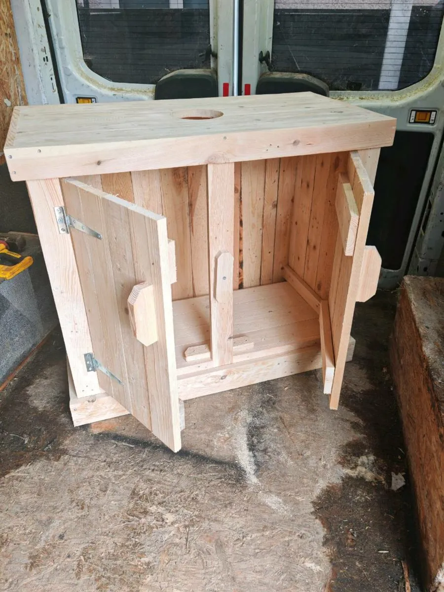 Handmade rustic bin press - Image 2