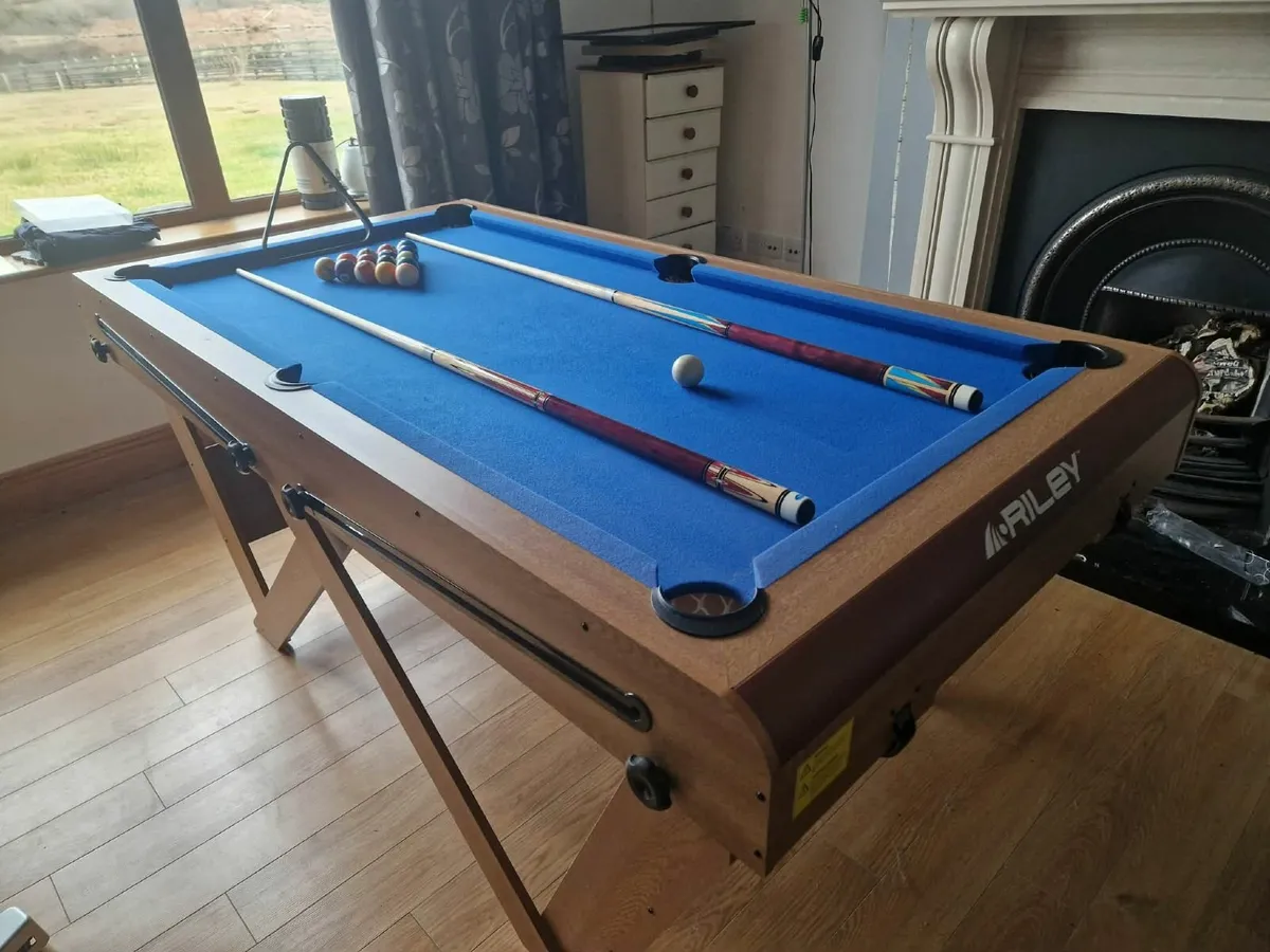 Pool table - Image 2