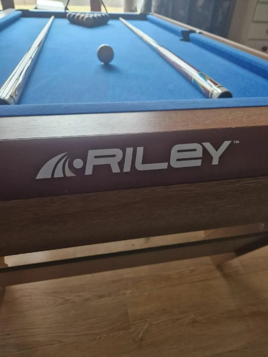 Pool table - Image 4