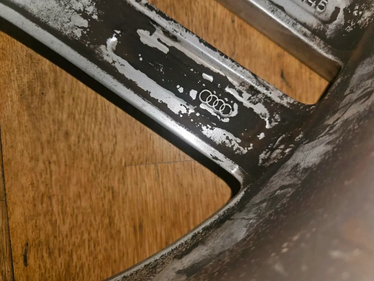 Audi 19" Alloy Wheel - Image 4