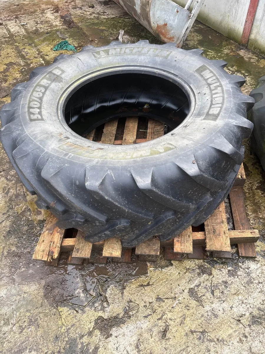 Michelin 540/65/R28 Tyre - Image 3