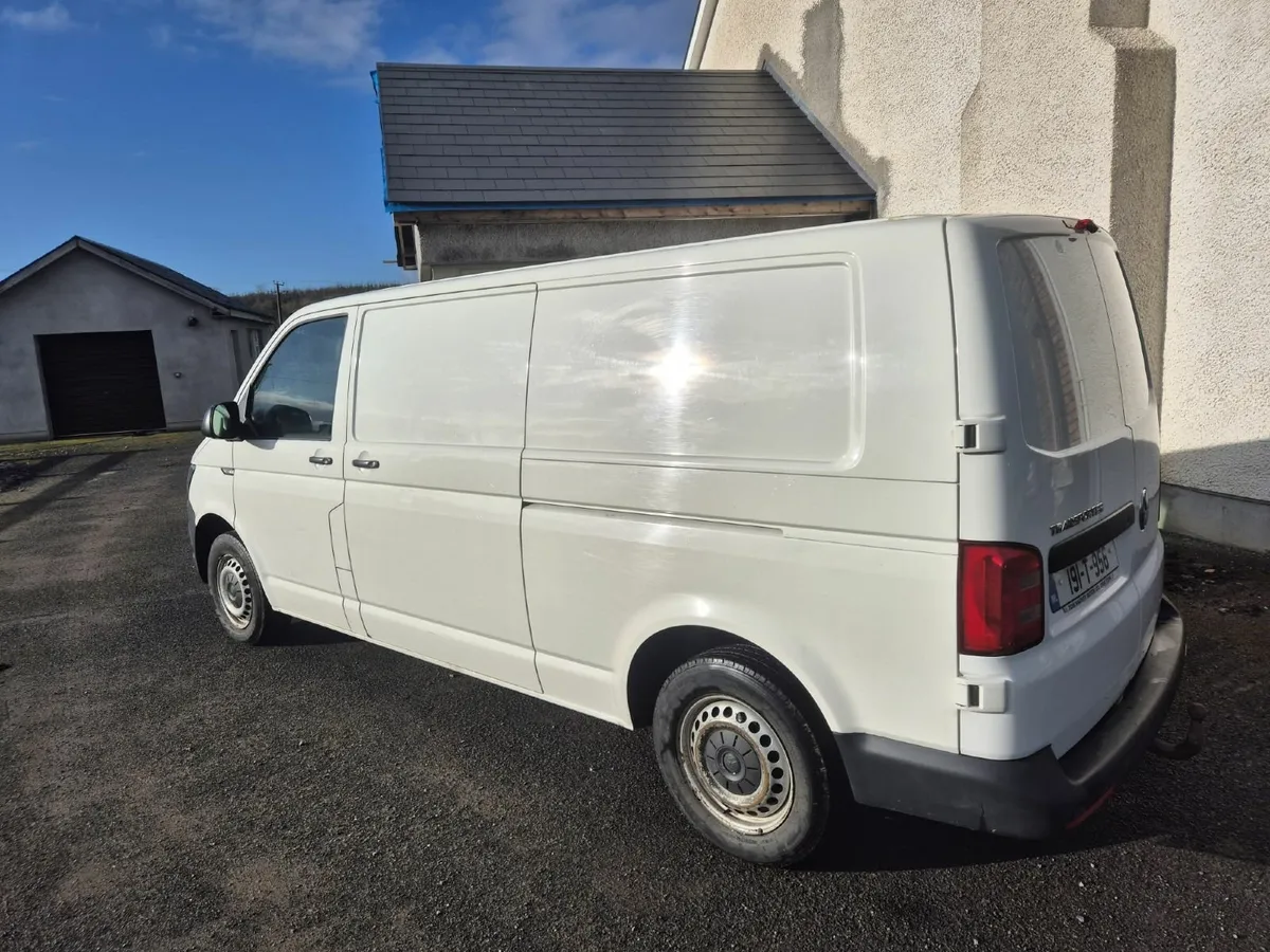Volkswagen Transporter 2019 - Image 4