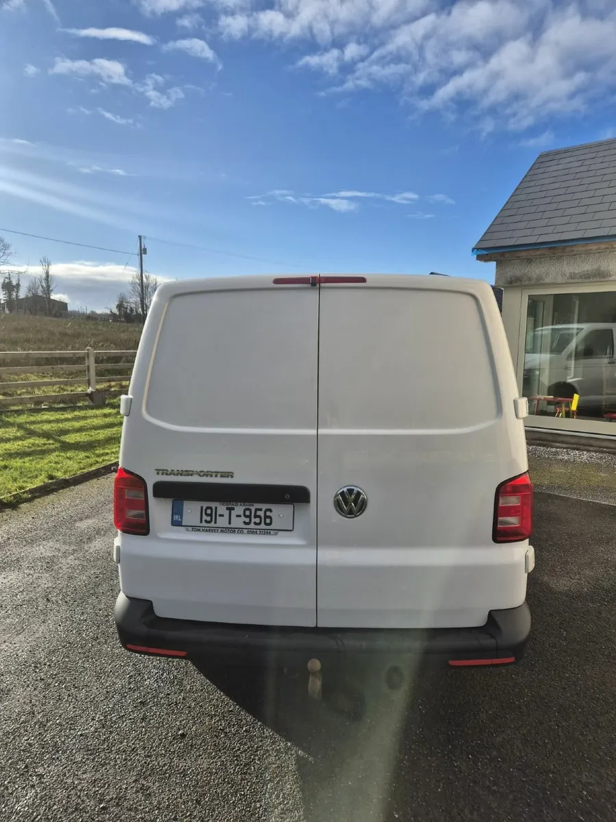 Volkswagen Transporter 2019 - Image 3