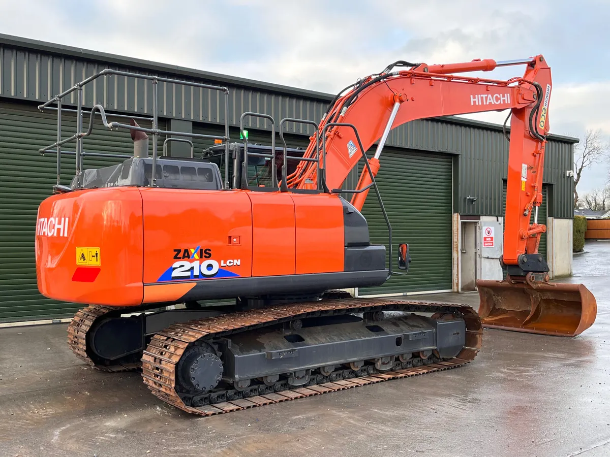 HITACHI ZX210-6 - Image 4