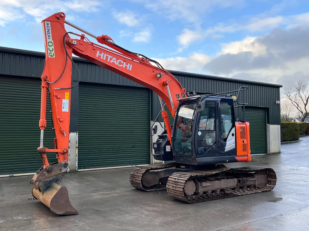 Hitachi zx135-6 - Image 2