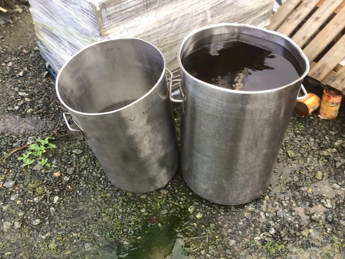 Stainless steel table and bins - Image 2